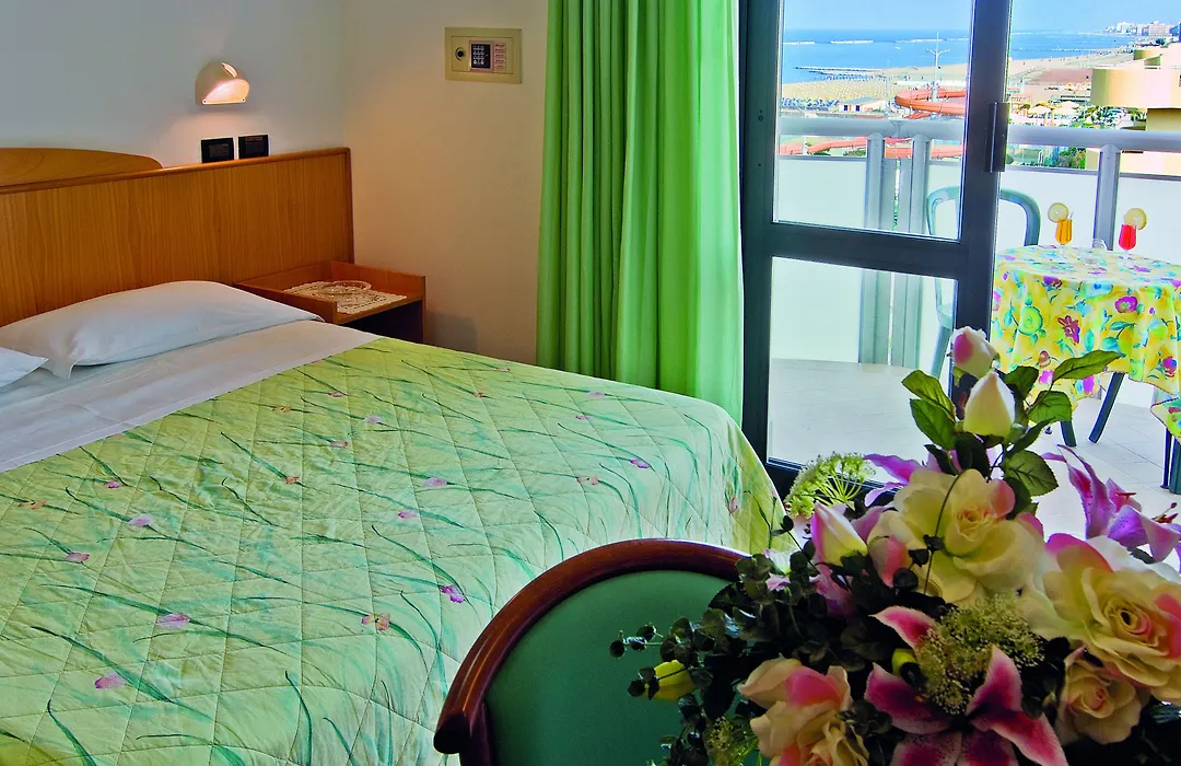 Little Hotel-1
